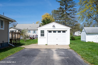 28 Maine Ave, Rensselaer, NY 12144 - photo 4