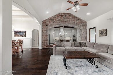 307 Oats Dr.Living 2