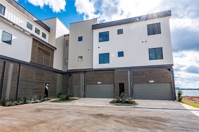 4403 Davis Ln, Seabrook, TX 77586 - photo 2