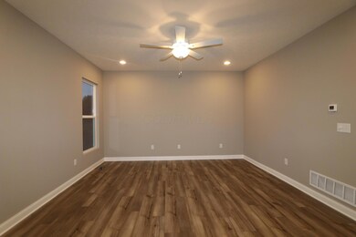 4549 Morbitzer Ln, Grove City, OH 43123 - photo 5