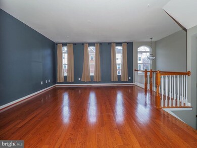 8562 Crooked Tree Ln, Laurel, MD 20724 - photo 4