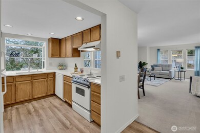 3941 226th Place SE unit 211, Issaquah, WA 98029 - photo 3