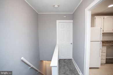 221 Warren St unit 1ST FLOOR, Gloucester City, NJ 08030 - photo 2