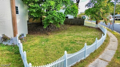 30 Brookside Rd, Edison, NJ 08817 - photo 2