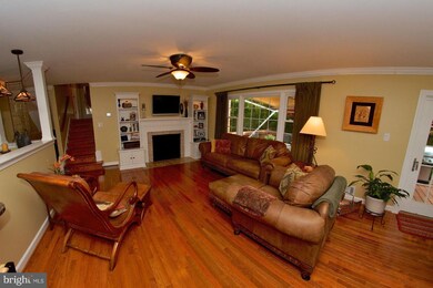 12329 Myterra Way, Herndon, VA 20171 - photo 3