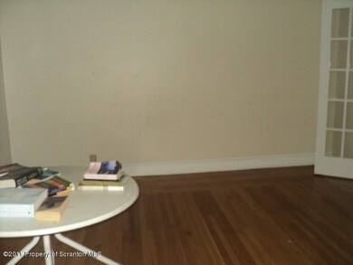 632 Willow L 18 St, Scranton, PA 18505 - photo 2