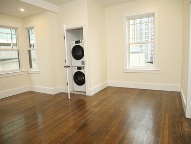 261 W Newton St unit 4, Boston, MA 02116 - photo 3