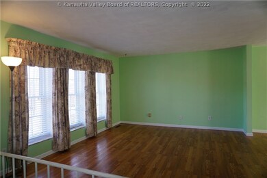 203 Pine Cir, Dunbar, WV 25064 - photo 2