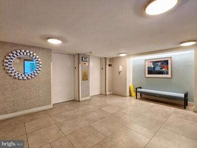 Lakeside Plaza Condominium unit 924, Baileys Crossroads, VA 22041 - photo 6