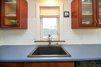 135 Valley Way W, Manchester, NH 03102 - photo 6