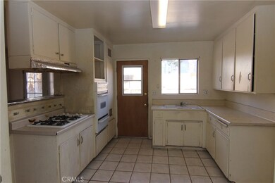 16184 Hughes Rd, Victorville, CA 92395 - photo 7