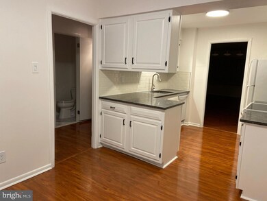 1121 Putnam Blvd unit 32, Wallingford, PA 19086 - photo 2