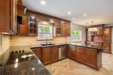 10106 Pine Forest Rd, Houston, TX 77042 - photo 7