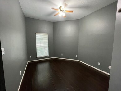 13647 Country Pine Ct, Tomball, TX 77375 - photo 2