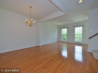 8219 Singleleaf Ln, Lorton, VA 22079 - photo 4