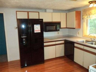 51 Rogers Rd, Hebron, NH 03241 - photo 4