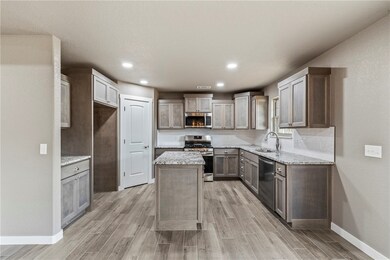 508 Pioneer Ln, Gentry, AR 72734 - photo 4