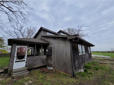 1202 N Kurzweil Rd, Raymore, MO 64083 - photo 6