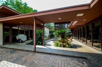 2 Memorial Point Ln, Houston, TX 77024 - photo 7