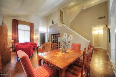 007_Dining Room