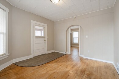 210 7th Ave SW, Cedar Rapids, IA 52404 - photo 5