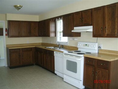 2509 E 13th St, Muncie, IN 47302 - photo 3