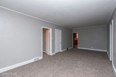 2305 E 23rd St, Des Moines, IA 50317 - photo 6