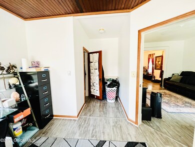 2029-2031 Campbell Ave - Office 2