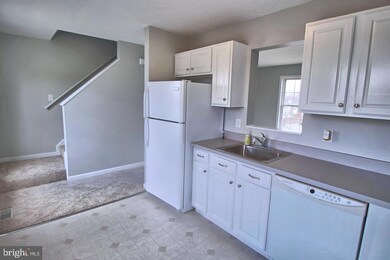 101 S Gala unit 443, Littlestown, PA 17340 - photo 2