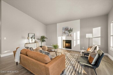 12-8302 N Oak Court-012