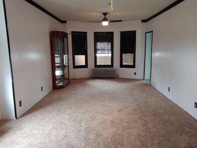 386 Mountain St, Albany, NY 12209 - photo 4