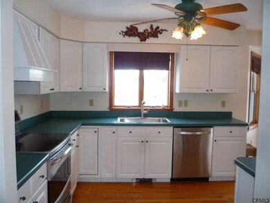 29 Garrett Ln, Ballston Spa, NY 12020 - photo 3