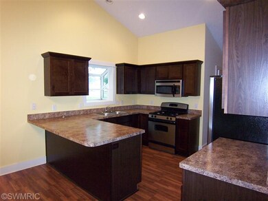 1063 Serenity Ridge Dr unit 21, Wayland, MI 49348 - photo 3