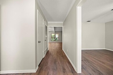 1303 Shady Creek Dr, Euless, TX 76040 - photo 2