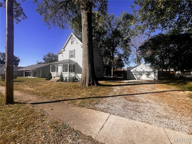 951 10th St, Carlyle, IL 62231 - photo 2