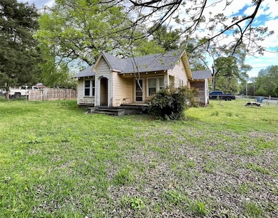 203 E California Ave, Vivian, LA 71082 - photo 2