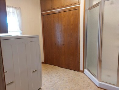 3212 47th St, Des Moines, IA 50310 - photo 5