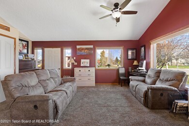 7 Living Room