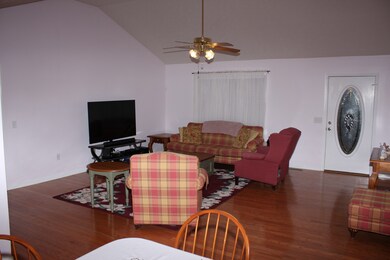 205 Warren Cir, Shelbyville, TN 37160 - photo 3