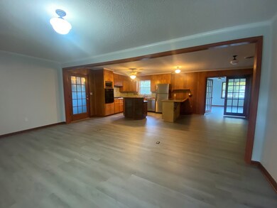 2413 Davis Ave, Tifton, GA 31794 - photo 6