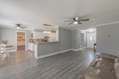 432 Englewood Ln, Hurst, TX 76053 - photo 7