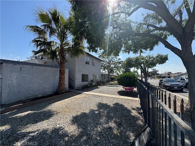 651 W Devonshire Ave, Hemet, CA 92543 - photo 2