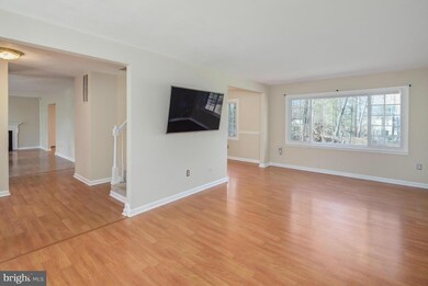 2308 Ballycairne Ct, Reston, VA 20191 - photo 6