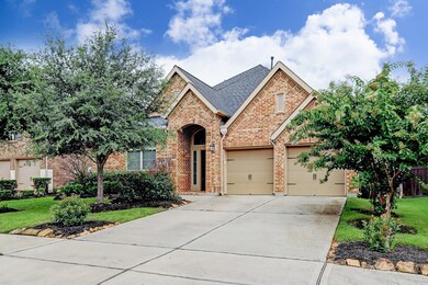 27518 Kingsland Place Ln, Fulshear, TX 77441 - photo 2