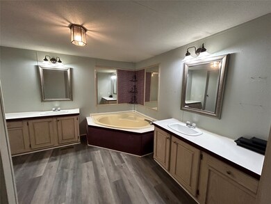 16640 Berry Rd, Pearland, TX 77584 - photo 7