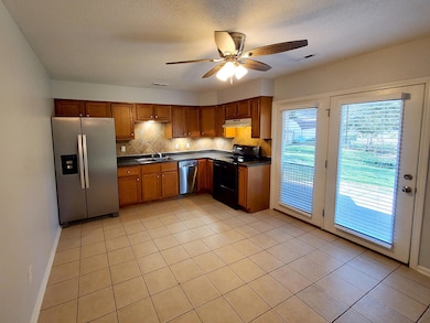 3703 W Timber View Dr_Kit_DR