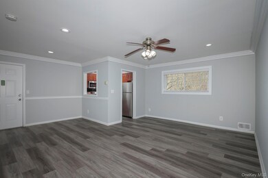 6 Presidents Dr unit 6-3A, Port Jefferson, NY 11777 - photo 3