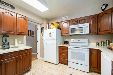 58456 Valley View Dr, Elkhart, IN 46517 - photo 6