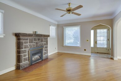 10-web-or-mls-217 SW 8th ST-10