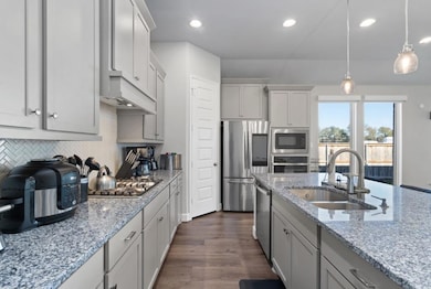 547 Jefferson Dr, Kyle, TX 78640 - photo 3